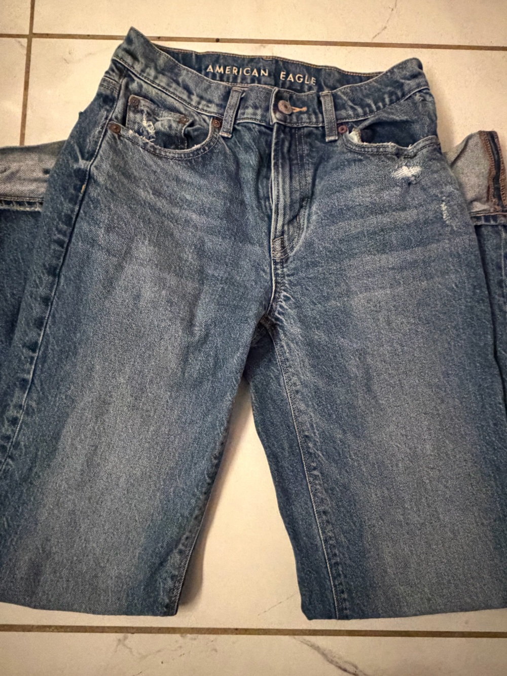 American Eagle Outfitters Women's Straight Leg Medium Blue Denim Jeans